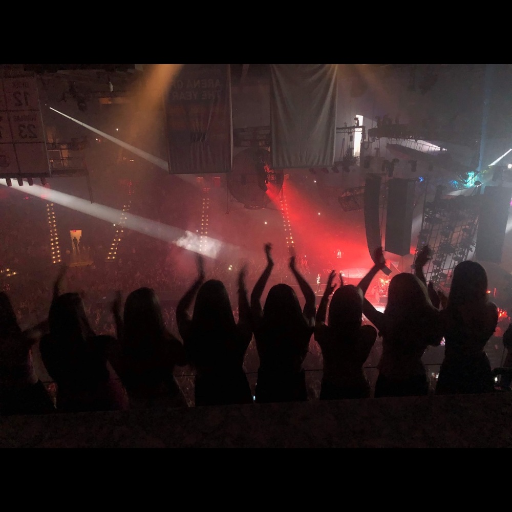 Meet your Posher, Shea